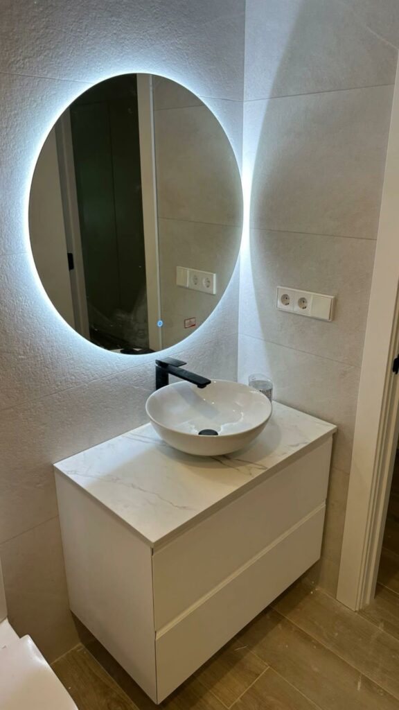 ⚫🔴BLACK FRIDAY EN BAÑOS!!!🔴⚫ -20% de descuento en mobiliario, espejos, grifería y mamparas🚿