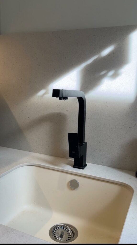 Grifos con ósmosis integrada: estética, funcionalidad y planificación en la cocina actual